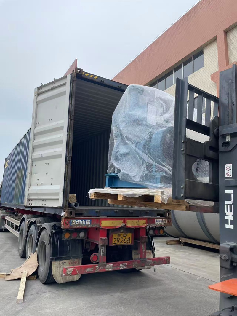 Pulp Molding Pressure Screen & Spare Parts Loading to Brazil