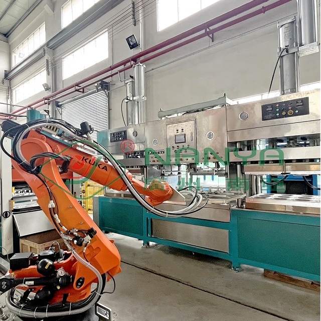 Machine Robot Forming China environmental disposable sugarcane bagasse paper pulp tableware ...